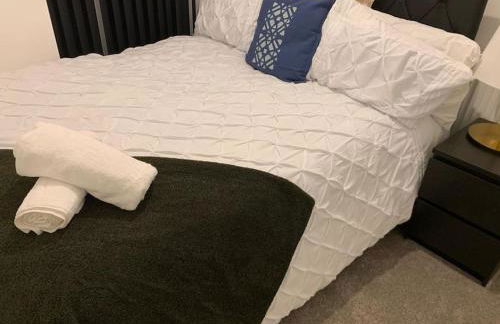 Spacious Entire 4 Bed House With 2 Free Parking Bays Early Check-in Late Check- Out Allowed - Foto 14