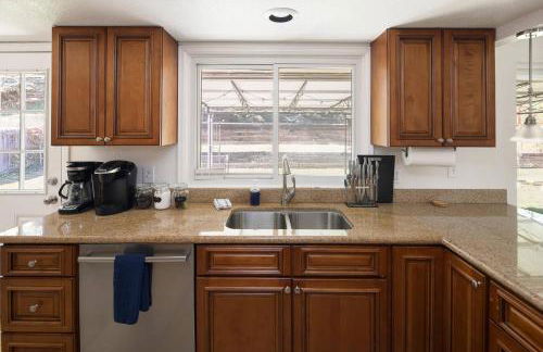 Family Retreat! By Denver + Hot Tub, Sleeps 10! - Foto 14