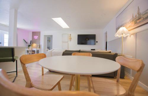 Bohemian ChiC SpaCation-Private HotTub-Close to Downtown-No Pet Fee! - Foto 18