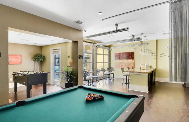 Comfy Soco 1BR King Suite w Gympickleballlaundry - Foto 15