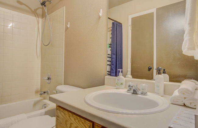 South Side COS & Ft. Carson Value Stay! Dogs OK! - Foto 18