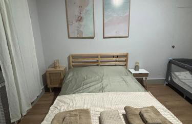 Family home with pool and garden in Tudela center - Photo 21