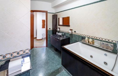 Lovely Home In Trappitello With Wifi - Foto 29