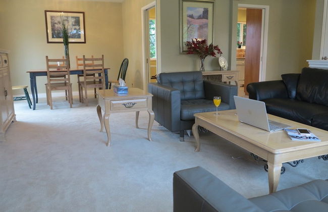 Sweet Home - 3 Bedroom - Photo 27