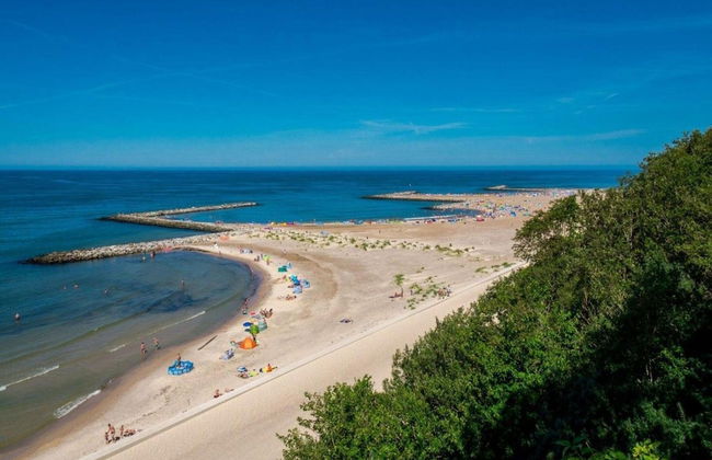 Spacious 3-room Apartment, Summer Pool - Photo 23