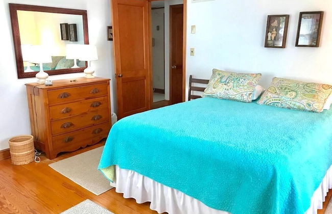 ST Louis Street 10 - Photo 2