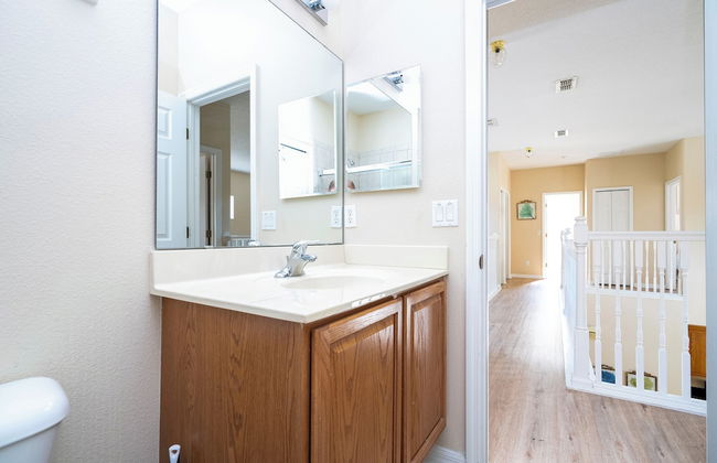 Stunning 5 Bd Home w Pool Close to Disney 7420 - Foto 16