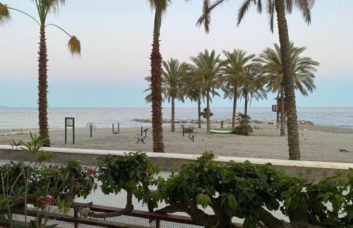 Apartamento lujoso en primera linea de playa - Foto 1