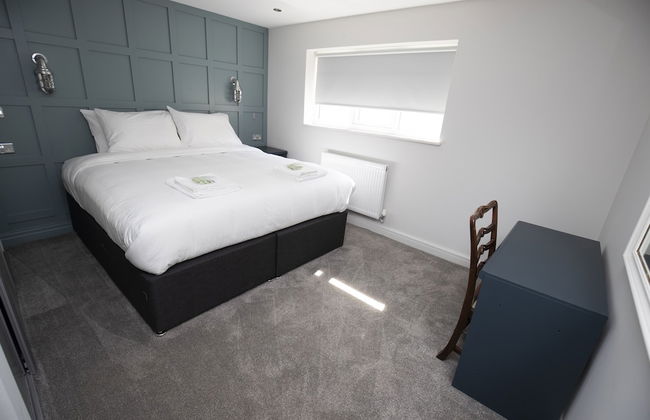 The Stamford Apartment - Photo 4