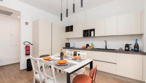 I San Siro I Steps to Metro, AC & Free WiFi - Photo 5, stove, toaster