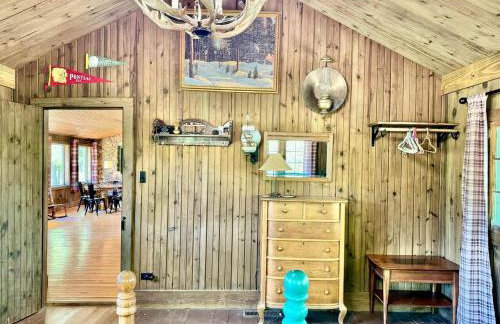 Tranquil Riverfront Cabin Retreat with Wildlife, Trails & Open Skies in Tahlequah, Oklahoma - Foto 53