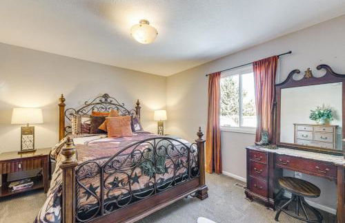 Loveland Home with Private Hot Tub and Wood Fireplace! - Foto 16