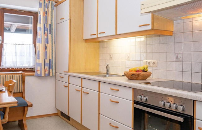 Holiday Flat with Pool Access - Foto 7