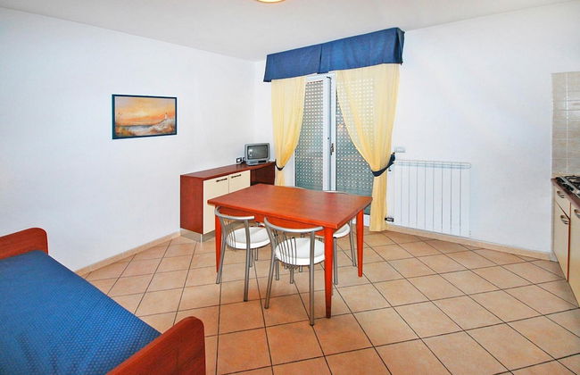 Holiday Flat in Pretty Residence With Communal Pool in Pietra Ligure - Foto 14
