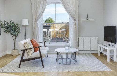 Bright 1 bedroom apartments near Farnham Castle - Photo 22