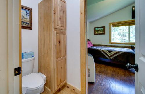 Cozy Countryside Cabin in Robie Creek Park! - Foto 9