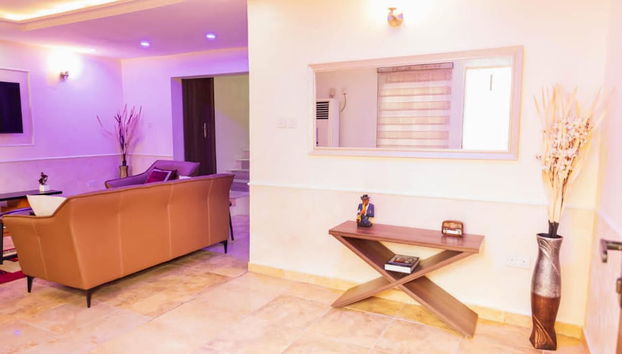 Captivating 3-bed Apartment in Lagos - Foto 2, Hall