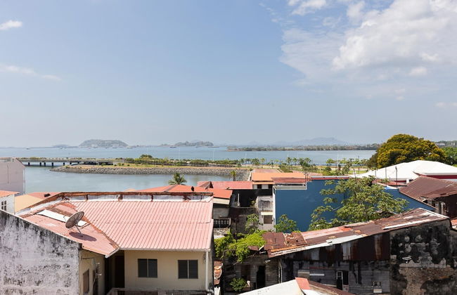 The Acapella Condo by Acomodo - Photo 17