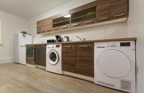 T&K Apartments 6 and 10 Room Apartment in Neuss for big Groups 22min to Fair DUS - Foto 26