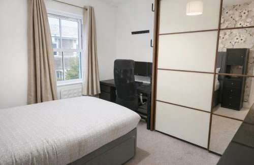 2 Bed Flat - Close to airport & station - Foto 4