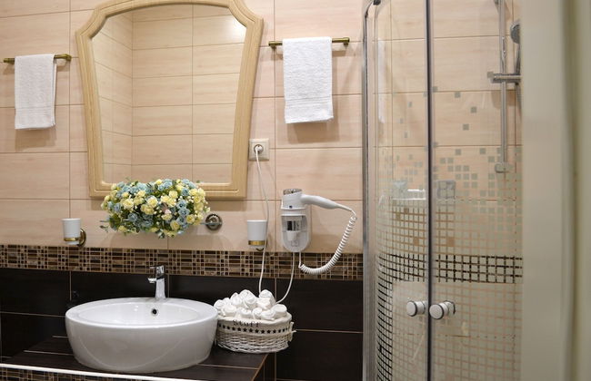 Townhouse Park & House - Photo 12