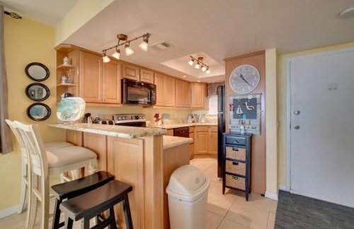 Pool Access Waterfront Hudson Condo! - Foto 2