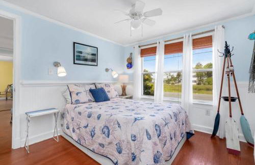 Cozy cottage w creekside fire pit & patio - Foto 3