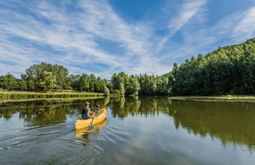 ZEcamping dog friendly piscine chauffée et restaurant bord de rivière - Foto 16