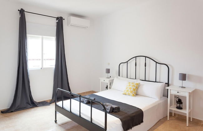 Over the Rooftops - Historic District - Sol - Photo 4