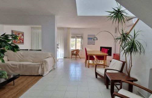 Seafront House,Sea Views,Pool and BBQ, Airport 10 mns - Photo 51