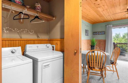 8 Mi to Dogwood Canyon Cozy Cabin with Deck - Foto 17