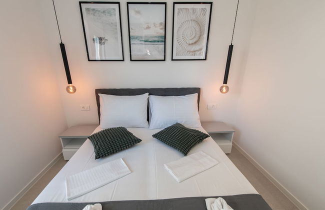 Apartments Mare B with pool - Photo 8