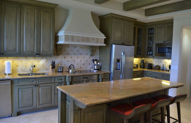 Hacienda Beach Club & Residences - Photo 25