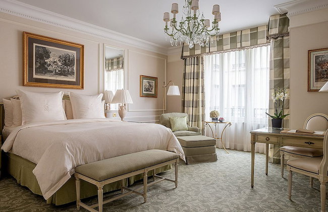 Four Seasons Hotel George V - Photo 29