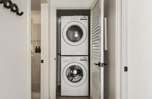 Tide House - Unit B Modern Seaside 1BD w Parking - Foto 23