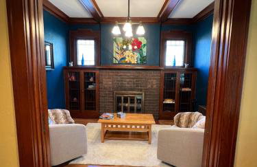 CRAFTSMAN'S MAIN FLOOR with huge DECK! - Foto 6