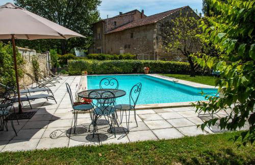 Stunning farmhouse with heated private pool in Provence - Photo 6