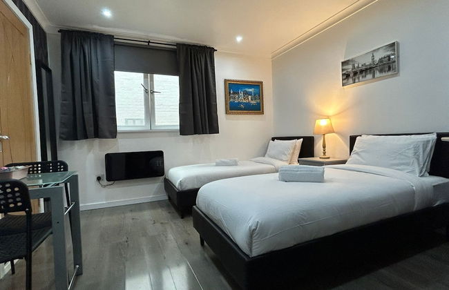 VR Apartments - Photo 45