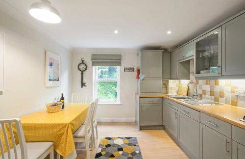 Stylish Apartment with Private Parking Torquay - Foto 8