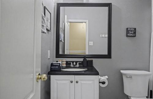 Baytown Htown Escape Air Hockey Yard BBQ Games - Foto 35