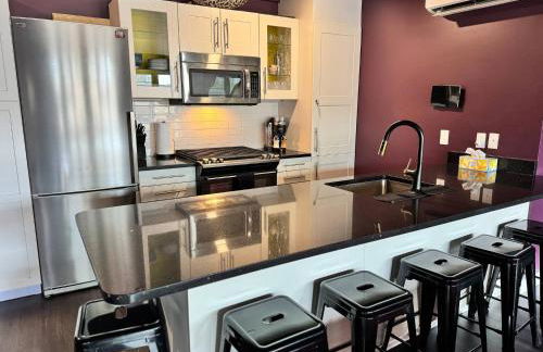 Moody Upscale Downtown Saugatuck Getaway - Foto 32