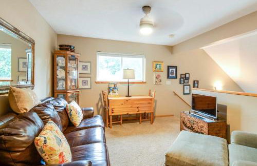 Waterfront Johnson Lake Getaway with Fire Pit! - Foto 9