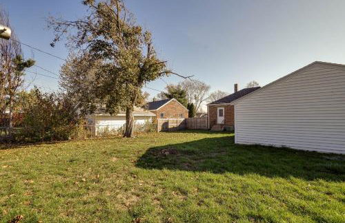 Quaint Cedar Rapids Home, 4 Mi to Downtown! - Photo 22