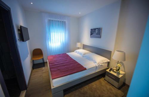 Luxury Villa Lucella, big pool, spa, tennis, gym, volleyball - Foto 26