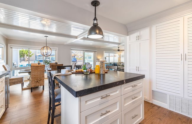 Ocean Breeze Buyout by Avantstay Steps to Beach - Photo 20