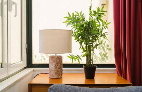 Chiado Gem Private Pool & Patio Retreat - Photo 31