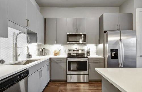 One Bedroom Luxury Apartment - Fast Wi-Fi - Free Parking - Foto 18