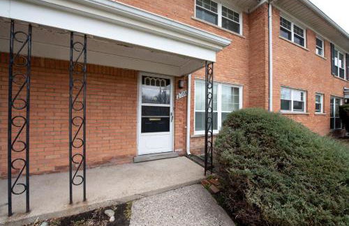 Cozy Condo in the Heart of Royal Oak - Photo 26