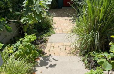 Stylisches Studio Apartment mit kleiner Terrasse - Foto 7