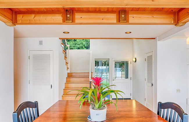 Four Stone Beach House - Photo 26